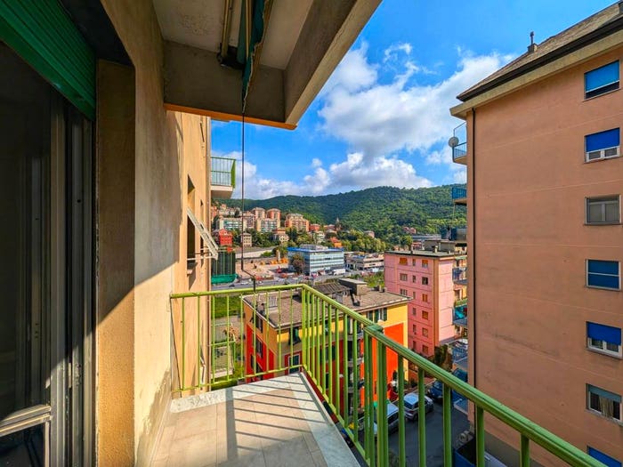 Appartamento con 5 locali in vendita in Via Luigi Achille Riva, Molassana, Genova