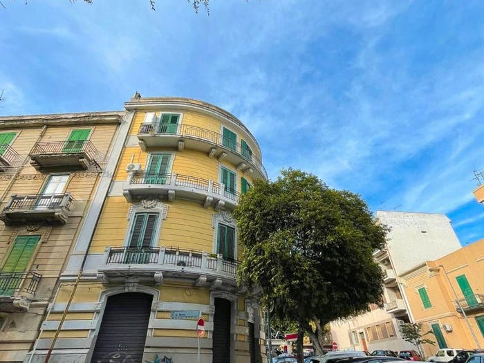 Appartamento con 6 locali in vendita in Largo Giuseppe Bozzi, Garibaldi, Messina