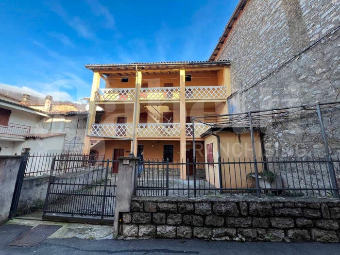 Casa con 5 locali in vendita in via Santella, Centro, Parzanica