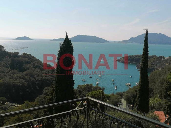 Casa con 6 locali in vendita in La Serra Tellaro, Lerici