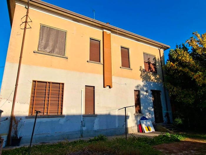 Appartamento con 5 locali in vendita in Corso Giacomo Matteotti, Centro, Jolanda di Savoia