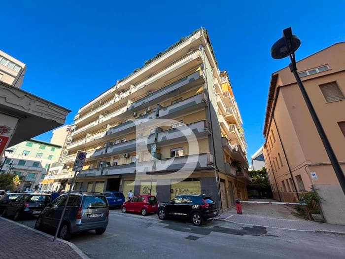 Appartamento quadrilocale in vendita in Via Perugia, Via Venezia Lungofiume Paolucci, Pescara