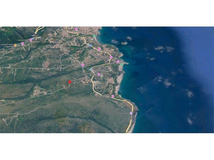 Casa con 6 locali in vendita in VIA SINNA, Camerota