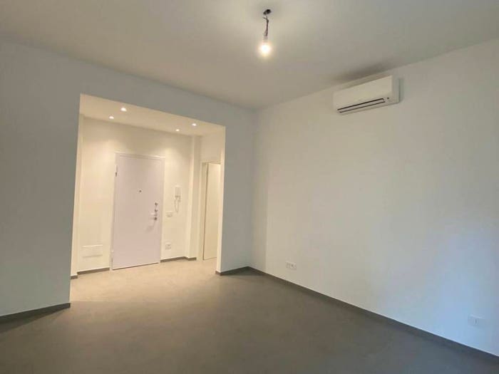 Appartamento trilocale in vendita in Via Emilio Gola, Navigli Darsena, Milano