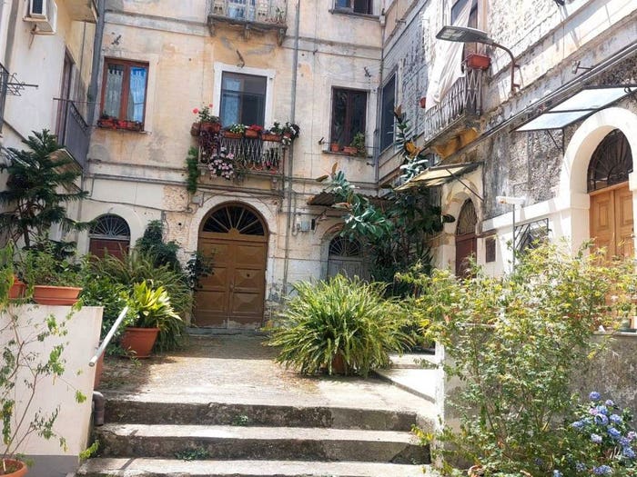 Appartamento quadrilocale in vendita in Via Francesco Burza, Centro Storico, Catanzaro