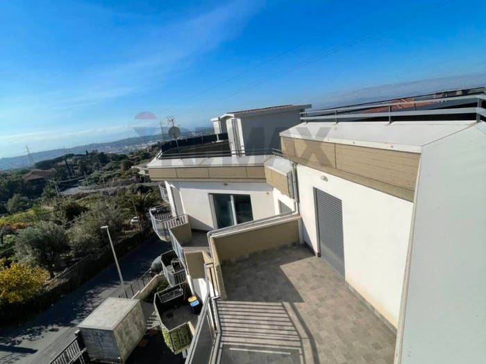 Appartamento bilocale in vendita in Via Roma, Centro, Camporotondo Etneo