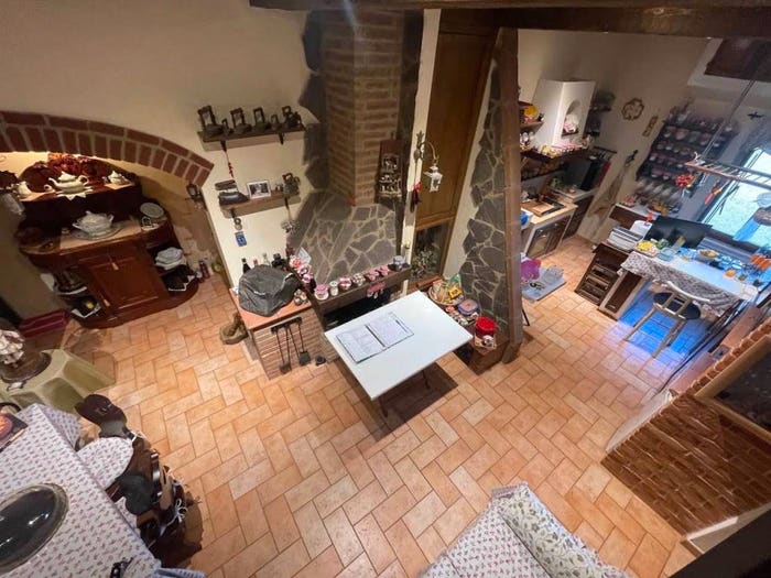 Appartamento con 6 locali in vendita in Monteroni d'Arbia