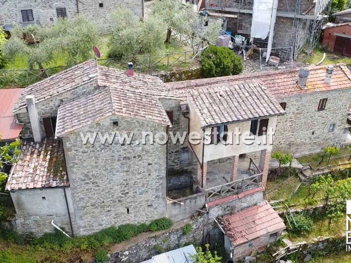 Casa con 6 locali in vendita in Strada Comunale di Toppole, Anghiari