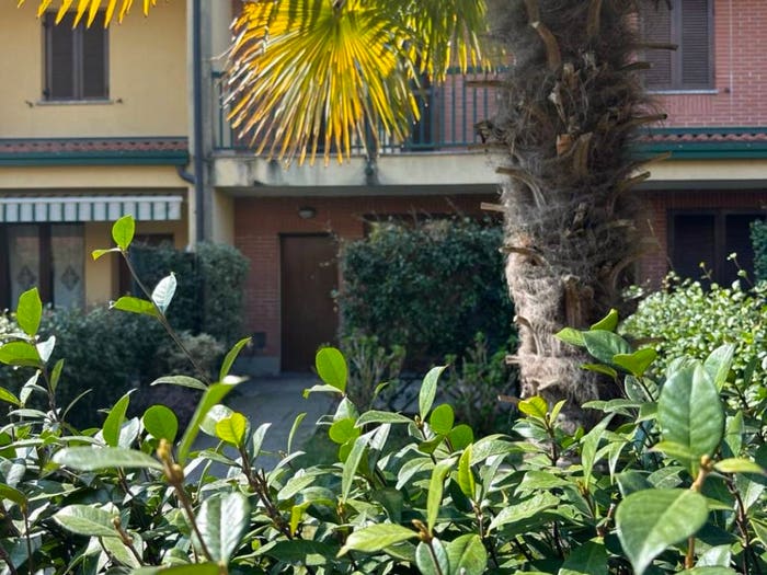 Casa trilocale in vendita in Via Mentana, Centro, Carate Brianza