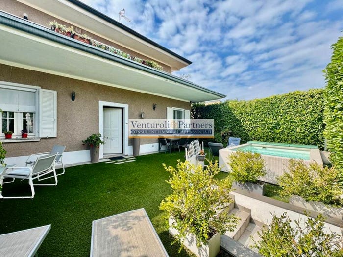 Casa con 5 locali in vendita in Via Giovan Battista Pittoni, Piazza, Bedizzole