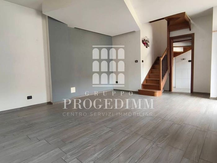 Appartamento bilocale in vendita in Via Sacra di San Michele, Centro, Giaveno