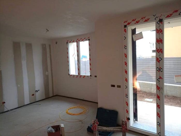 Appartamento bilocale in vendita in Via Roma, Centro, Binago