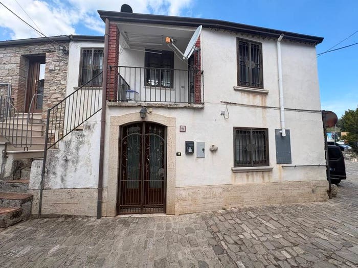 Casa con 5 locali in vendita in Via Professor Masone, Pietrelcina