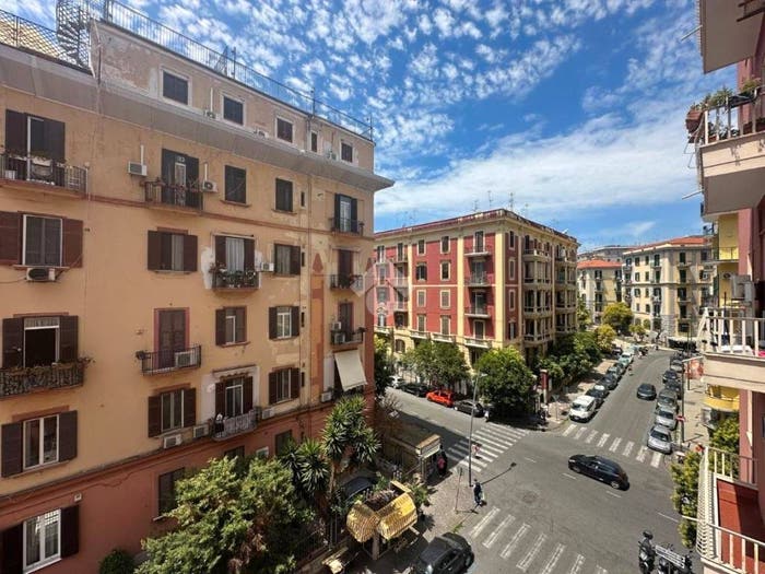 Appartamento quadrilocale in vendita in Via raffaele tarantino, Arenella, Napoli