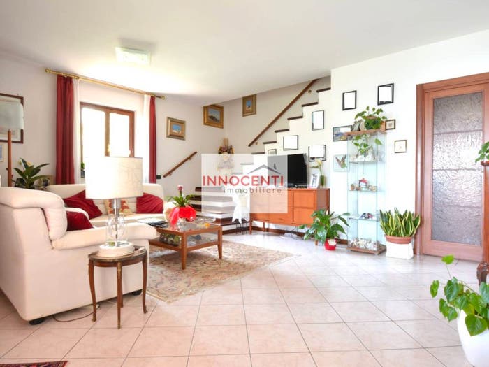 Casa con 6 locali in vendita in Via di Arliano, Nozzano Arliano, Lucca
