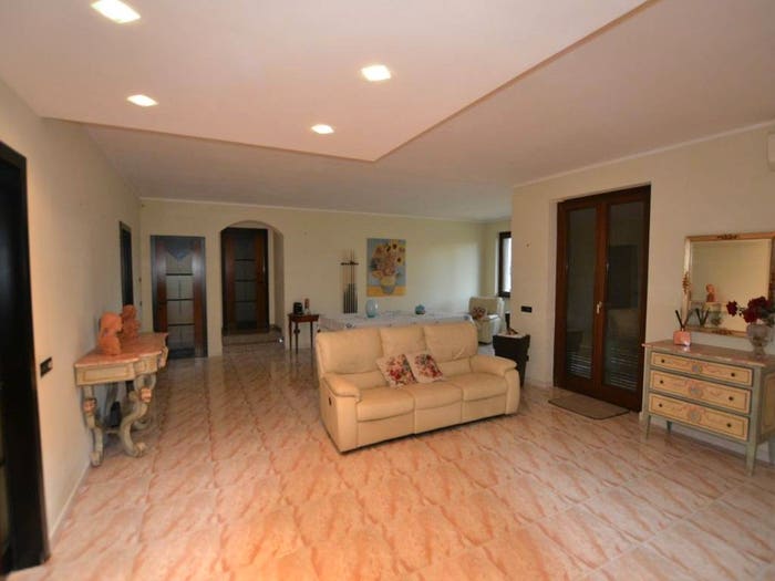 Casa quadrilocale in vendita in Via Vernazzola, Centro, Cilavegna