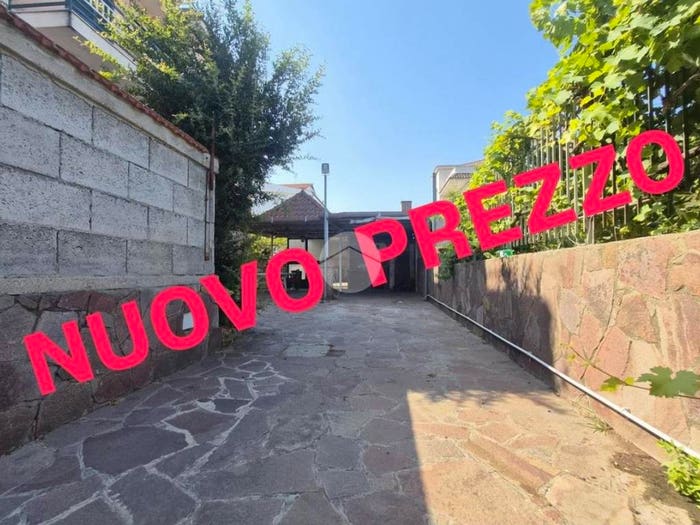 Casa quadrilocale in vendita in Via masseria vecchia, Licola Paese, Giugliano in Campania