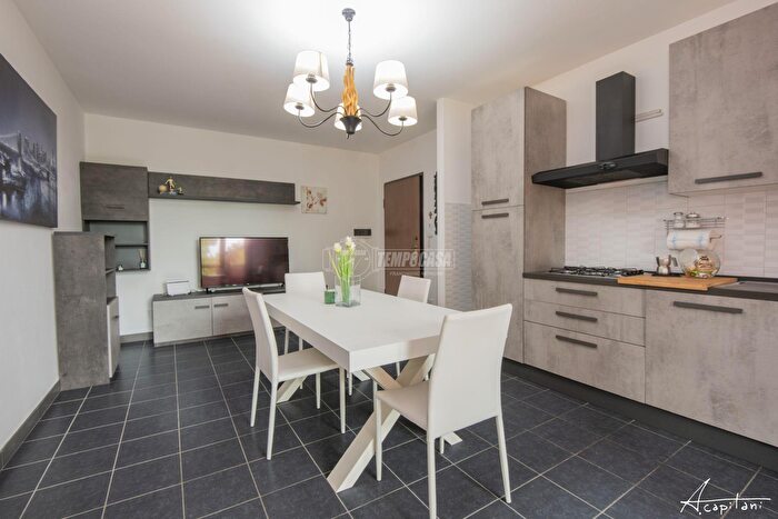 Appartamento trilocale in vendita in Via Argini, Ravarino