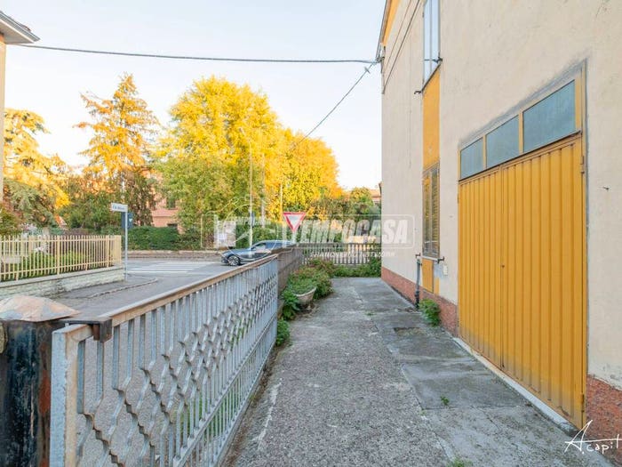 Casa quadrilocale in vendita in Villanova, Modena