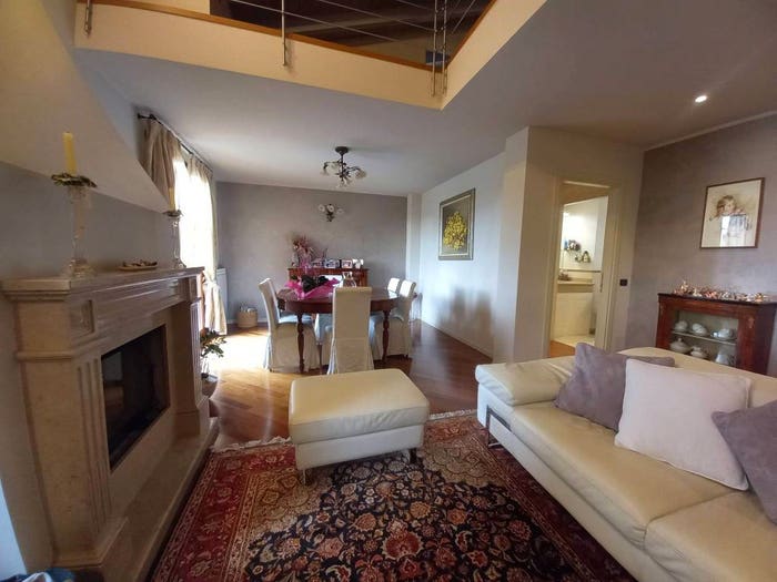 Appartamento con 6 locali in vendita in Via Centenaro, Entroterra, Desenzano del Garda