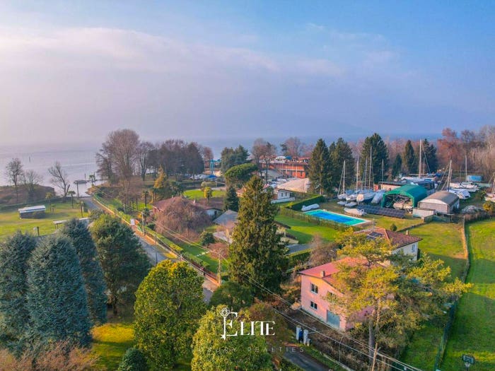 Casa trilocale in vendita in Via Lago, Brebbia