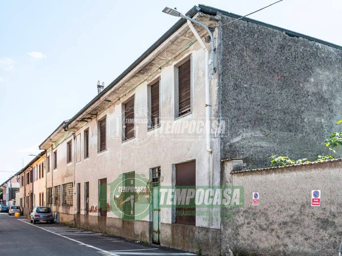 Casa con 5 locali in vendita in Via Duca di Pistoia, Centro, Nerviano