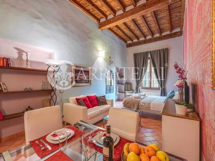 Appartamento con 6 locali in vendita in Via dei Leoni, Signoria Uffizi, Firenze