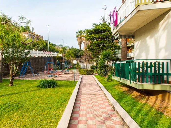 Appartamento con 5 locali in vendita in via petralia, Centro, Aci Catena