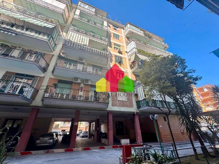 Appartamento quadrilocale in vendita in Via Alcide De Gasperi, Centro, Casoria