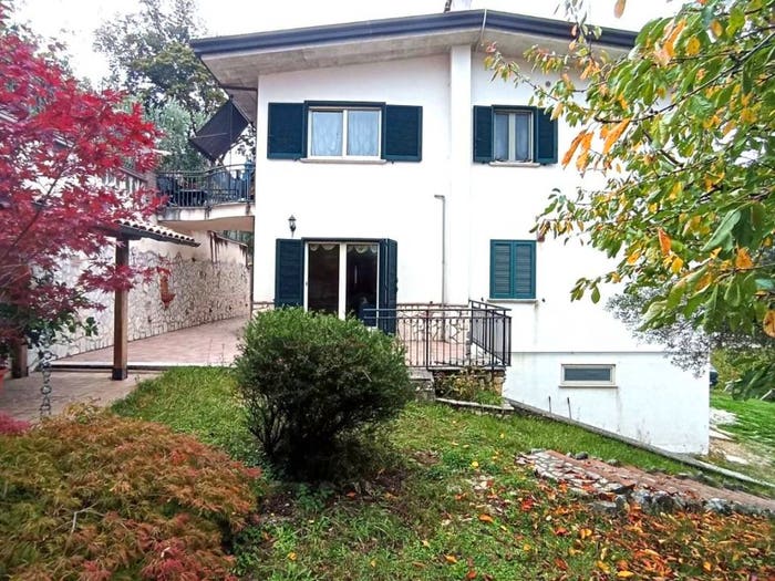 Appartamento quadrilocale in vendita in Via Case Gioacchino, Fiuggi