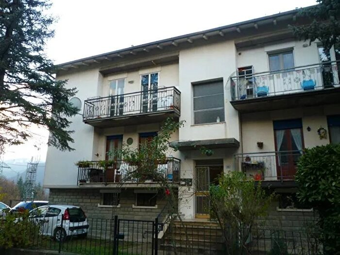 Appartamento quadrilocale in vendita in Via Ville San Michele c, Pievepelago