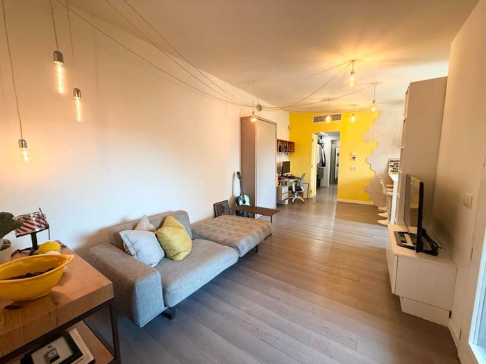 Casa bilocale in vendita in Viale Bligny, Bocconi, Milano