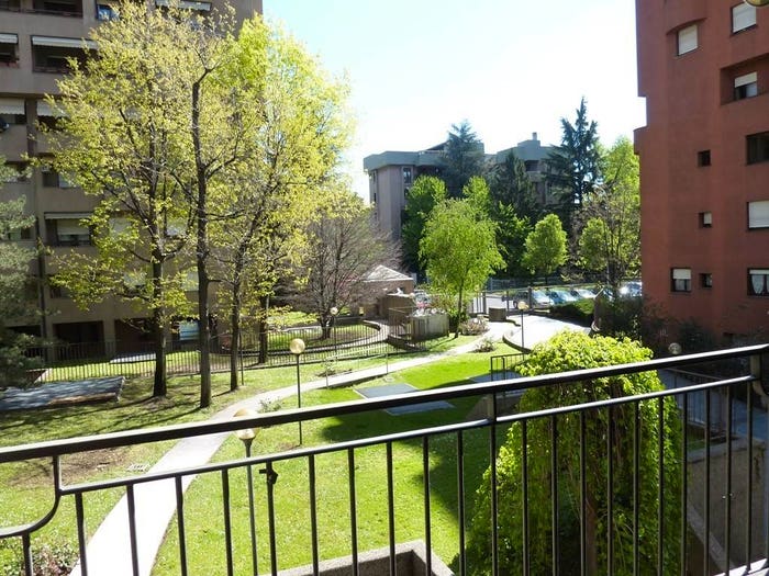 Appartamento quadrilocale in vendita in Via Don Sturzo, Parco, Monza