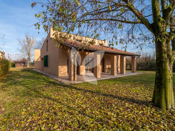 Casa con 6 locali in vendita in Via Argini Sud, Basilicanova, Montechiarugolo