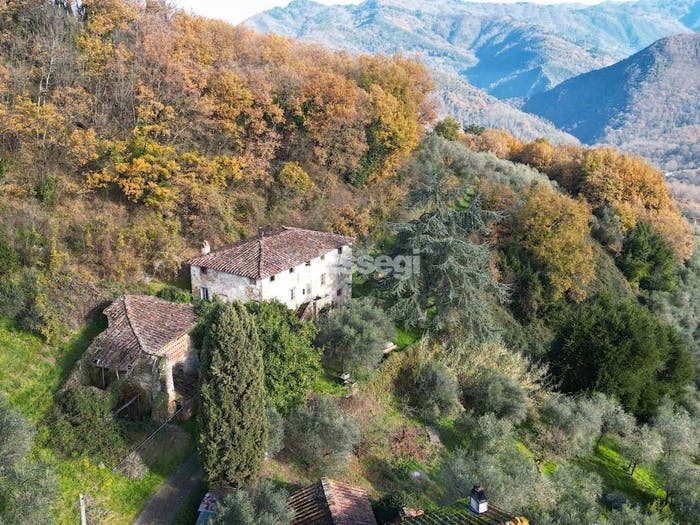 Casa con 6 locali in vendita in via del brennero, Aquilea Mastiano, Lucca