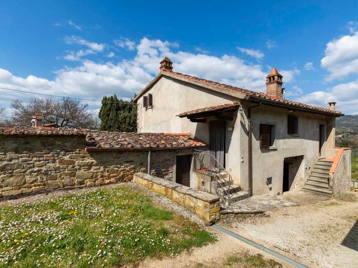 Casa quadrilocale in vendita in Via Pergognano, Castiglion Fiorentino