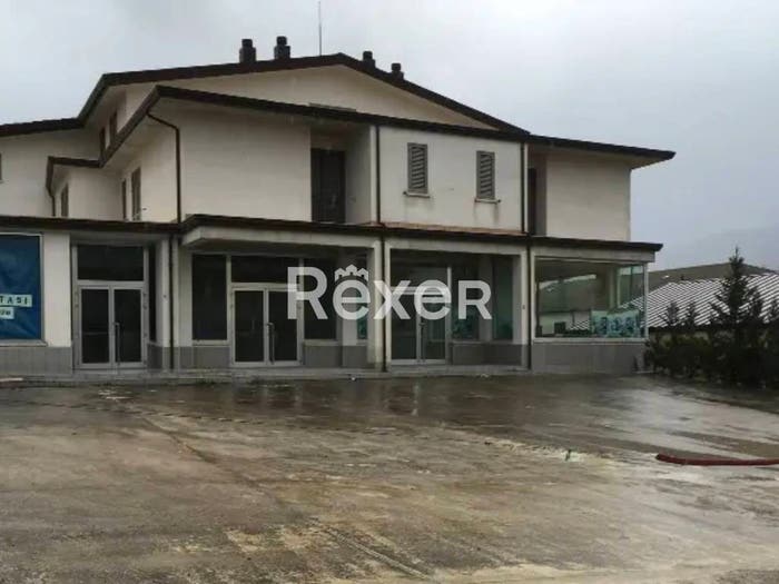 Casa con 6 locali in vendita in Via Moliniello, Lioni