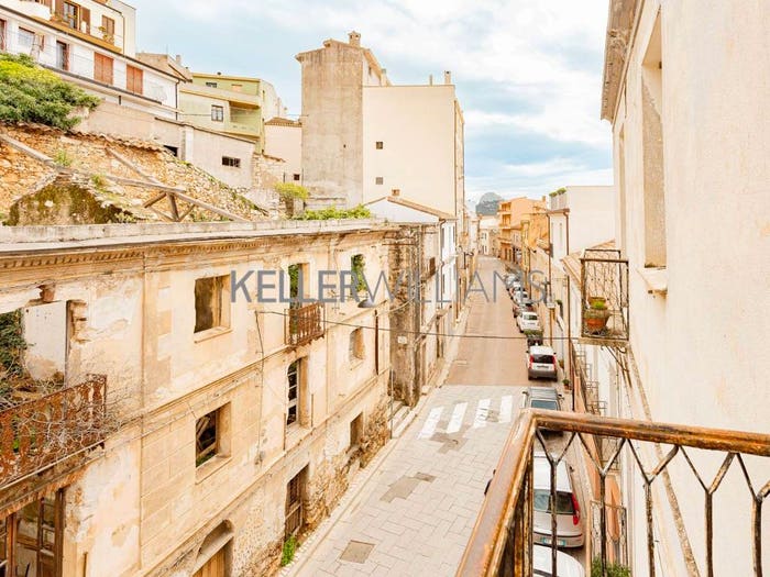 Casa con 6 locali in vendita in Via Orientale Sarda, Centro, Baunei