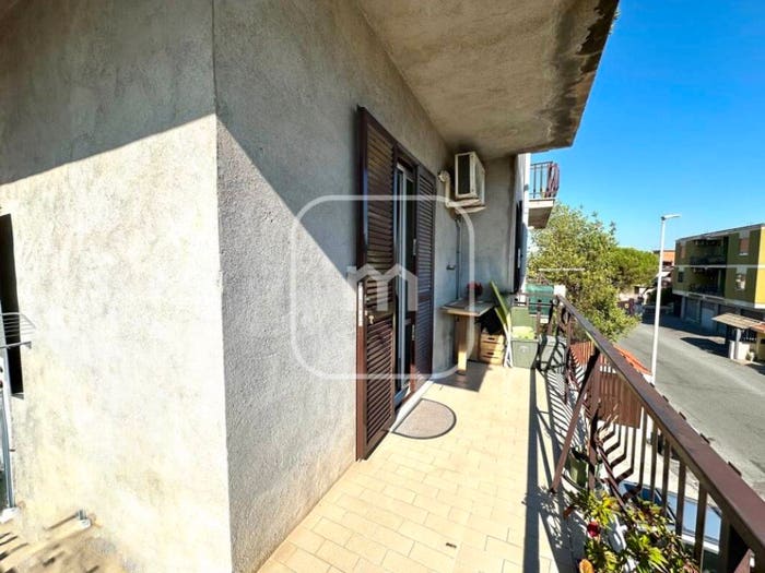 Appartamento trilocale in vendita in Via Rometta, Rocca Cencia, Roma