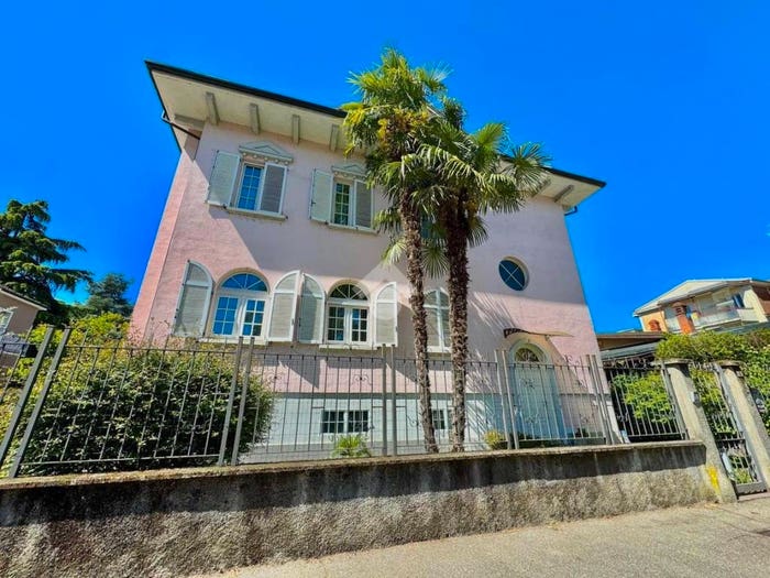 Casa con 6 locali in vendita in Via Vincenzo Viviani, San Paolo, Novara