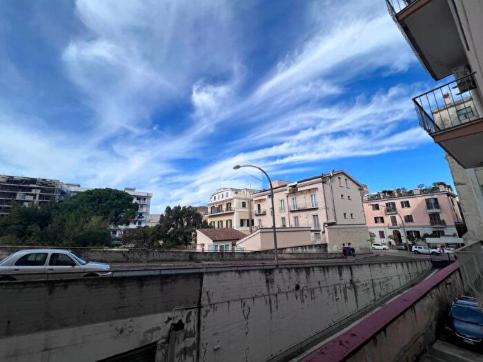 Appartamento quadrilocale in vendita in Via Fulvio Renella, Ferrarecce Università, Caserta