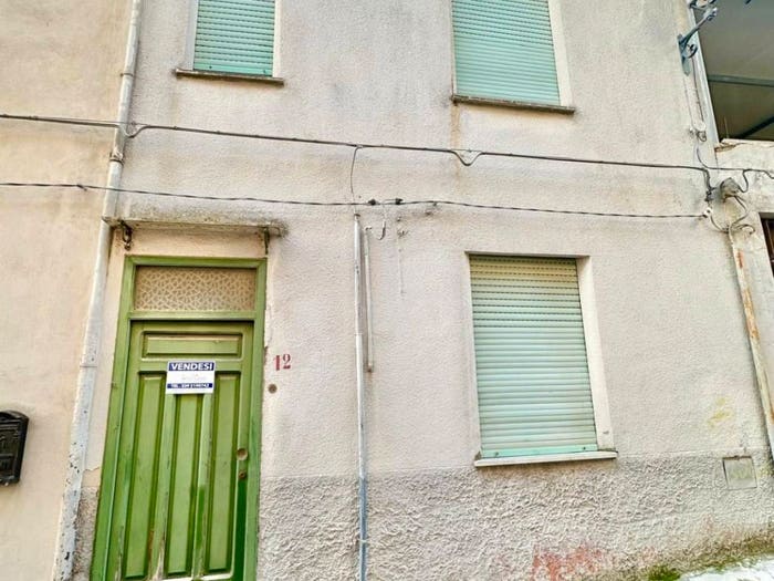 Casa con 6 locali in vendita in Via Mangiaracina, Giuliana