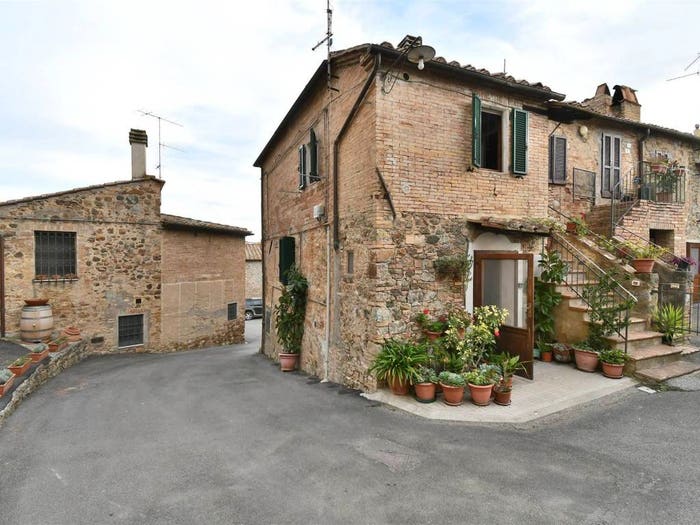 Appartamento quadrilocale in vendita in Strada di Camigliano, Montalcino