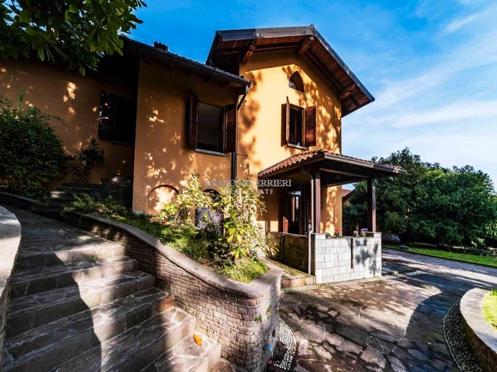 Casa con 6 locali in vendita in Via per Anzano, Centro, Alserio