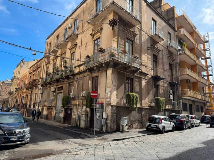 Appartamento con 5 locali in vendita in Via Alberto Mario, Corso Italia Europa, Catania