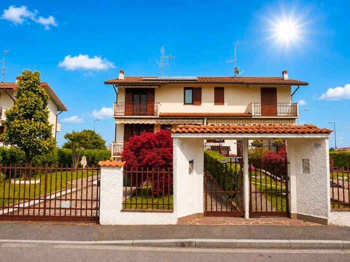 Casa quadrilocale in vendita in Via Alessandro Manzoni, Chignolo d'Isola