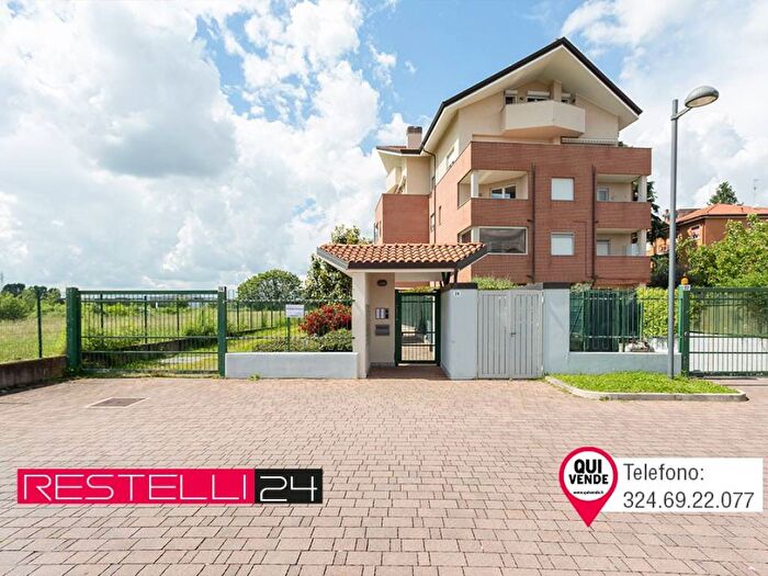 Appartamento trilocale in vendita in Via Giovanni Restelli, Nuovo Ospedale San Paolo, Legnano