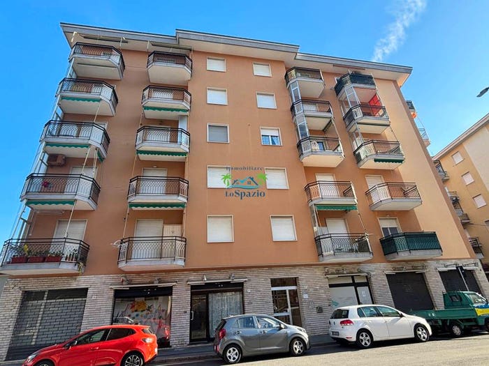 Appartamento trilocale in vendita in Via Andrea Doria, Marina Di Andora, Andora