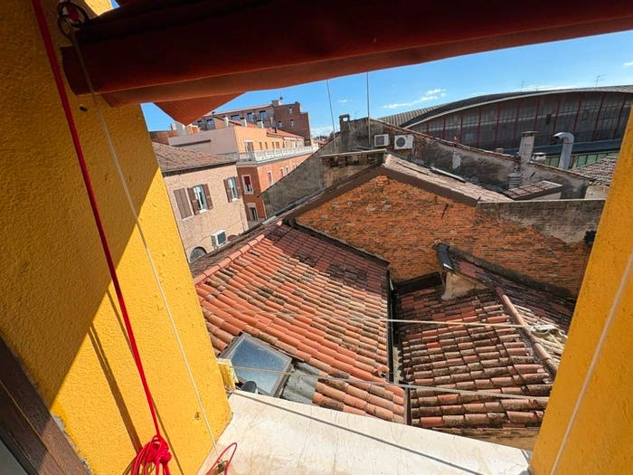 Appartamento trilocale in vendita in Via Giuseppe Garibaldi, Centro Storico, Ferrara