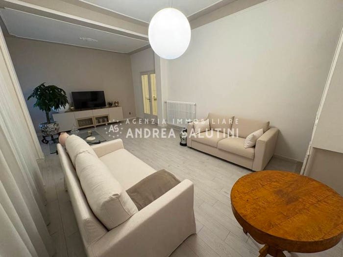 Appartamento con 5 locali in vendita in Via Dante Alighieri, Centro, Pontedera